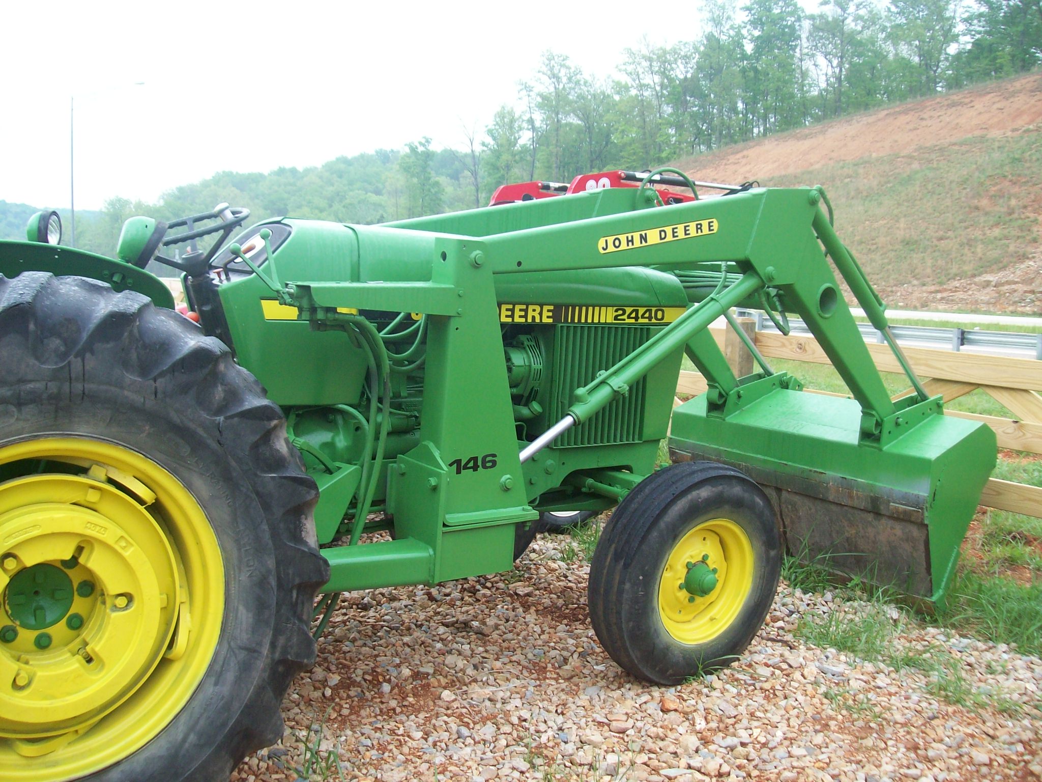 JOHN DEERE 2440 W/JD LOADER AND EQUIP